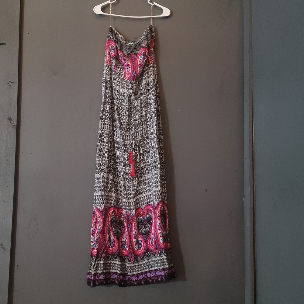 Bohemian Maxi Dress with Pink Paisley‎ Accents Sz Small